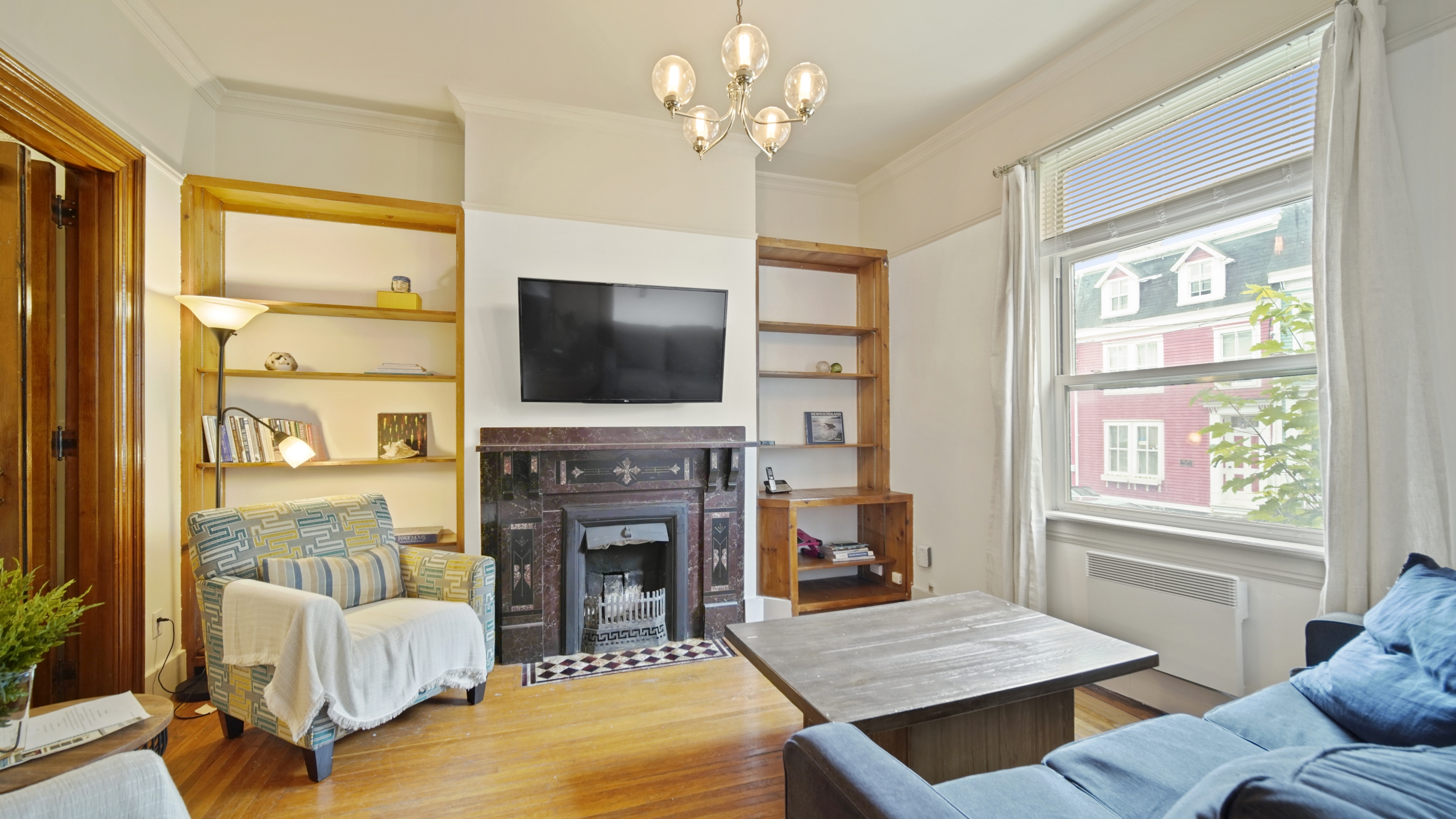 MIDTERM RENTAL 38 Victoria Street - Main