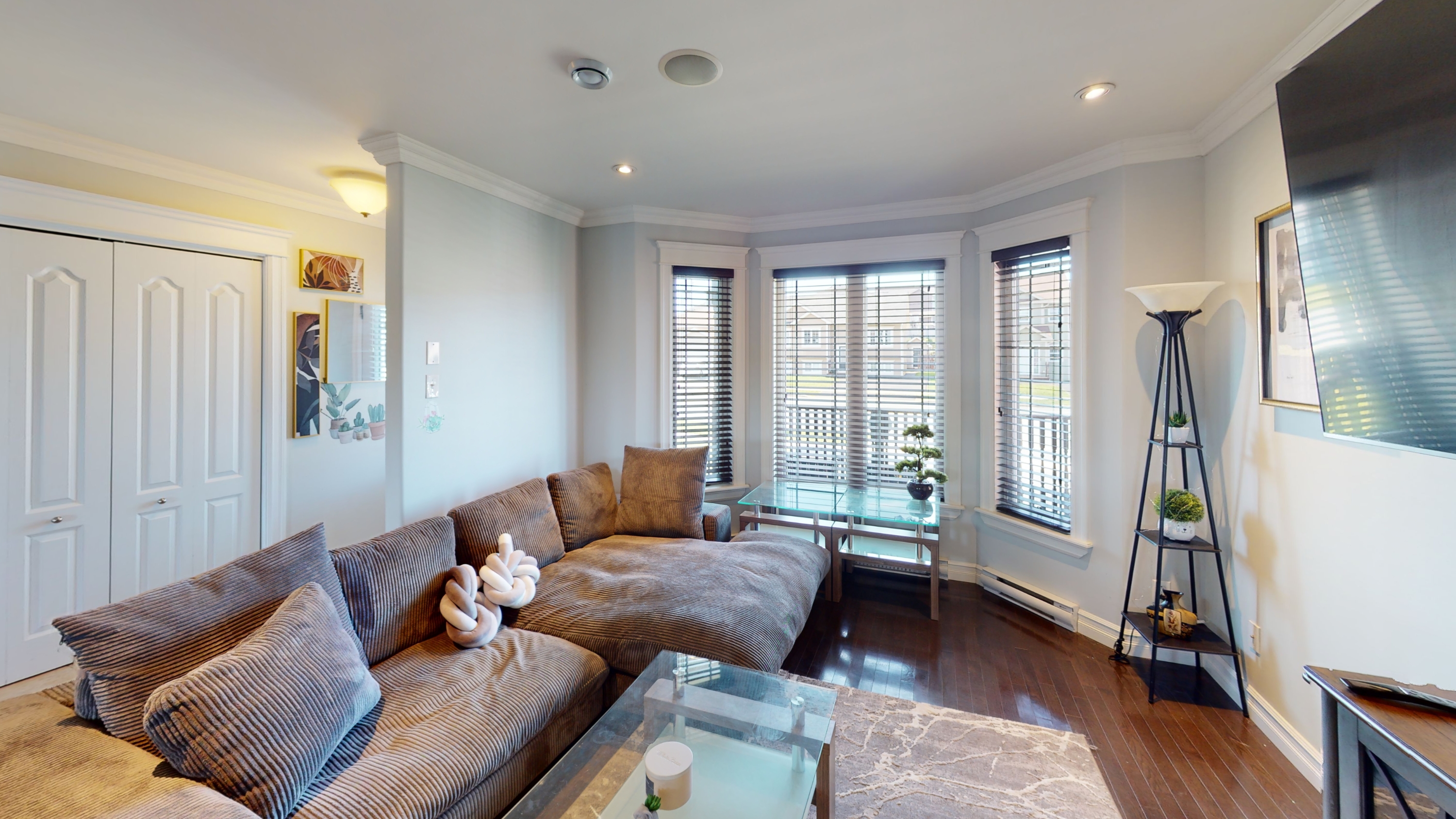 105 Great Eastern Avenue - Main